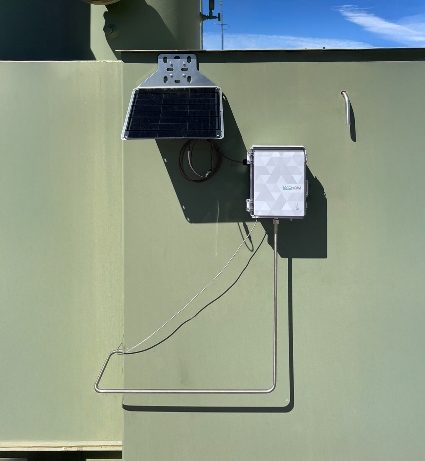 R3CON installed at a real remote field site